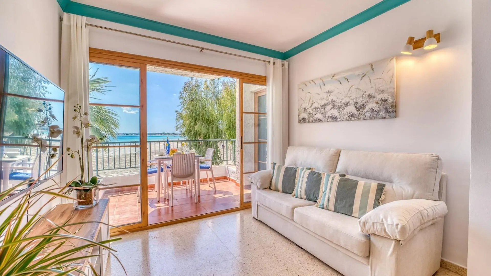 Charming Sea View Apartment In Alcudia Espanha