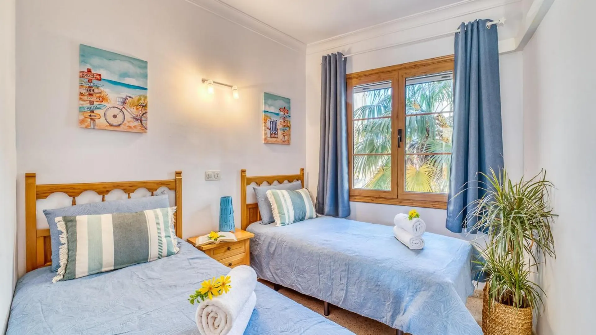 Charming Sea View Apartment In Alcudia