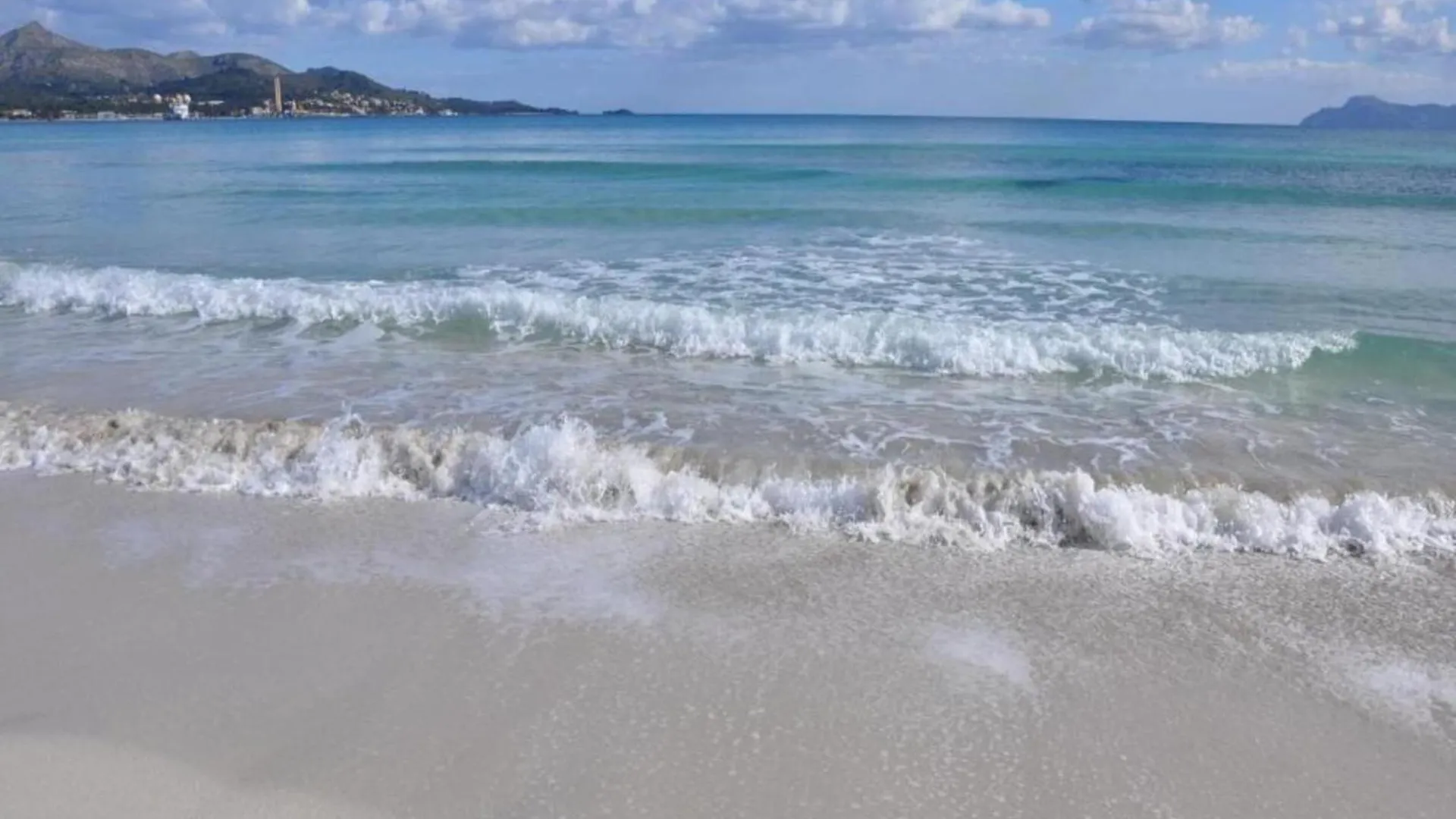 Charming Sea View Apartment In Alcudia